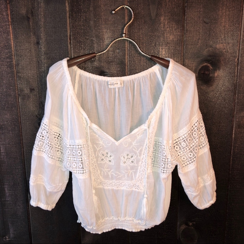 Abercrombie & Fitch Boho Peasant Tassle Top